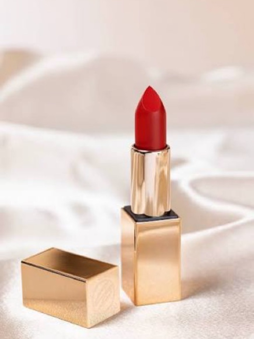 Cosmic Brushes Holiday Limited Lipstick Santa Baby